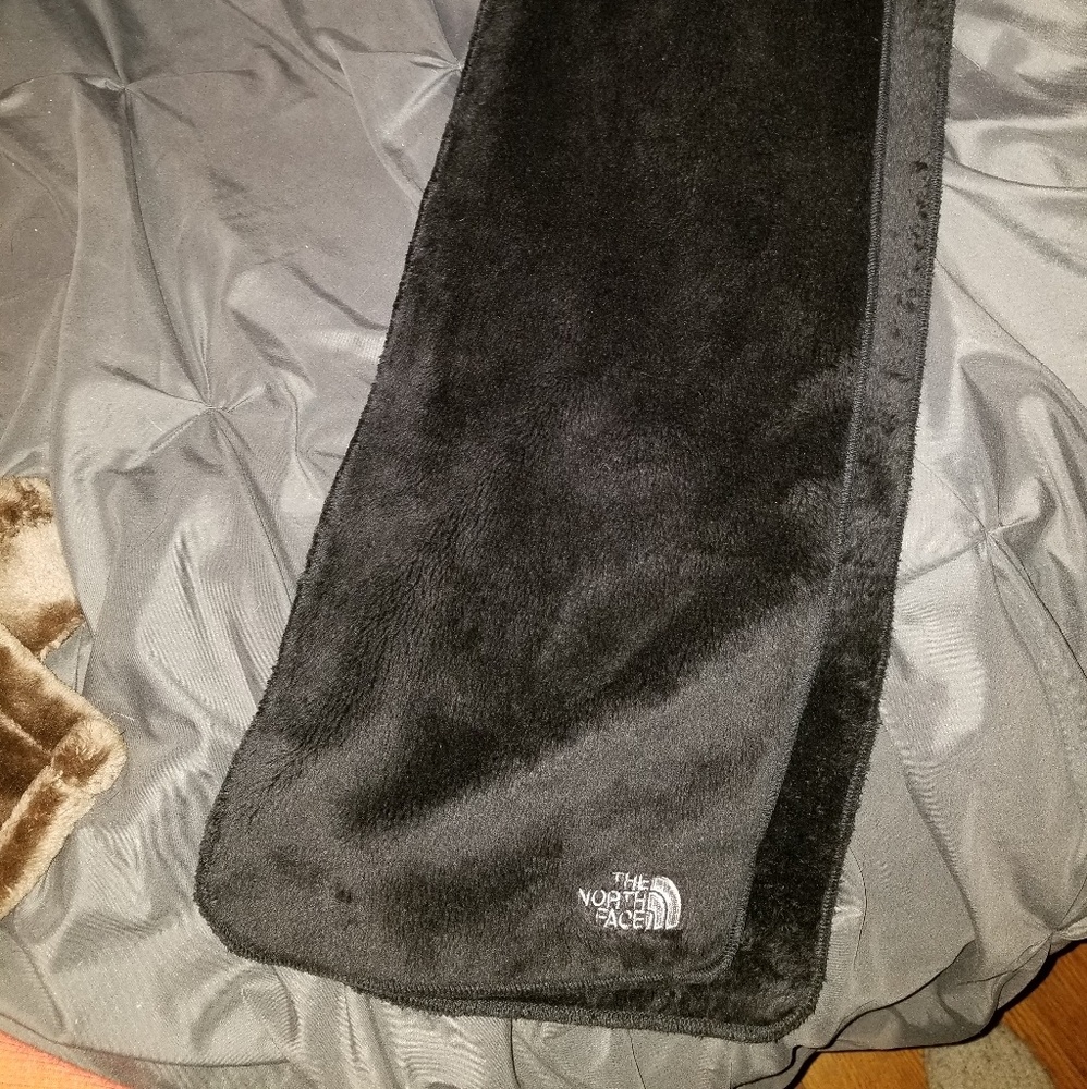 The North Face scarf